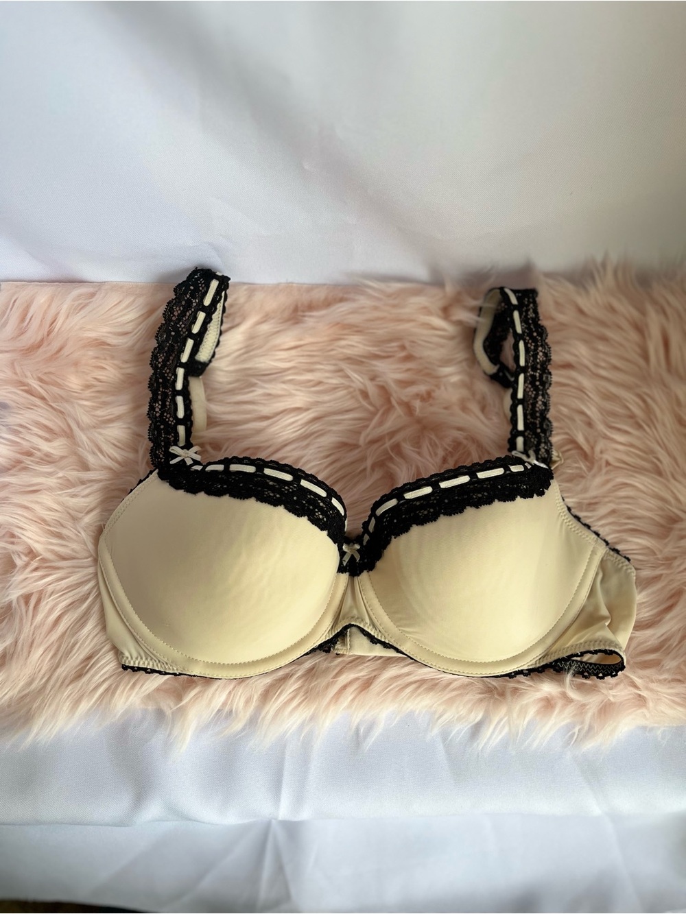 Elle Macpherson Womens Lace-Trim Off White & Black Underwire Bra